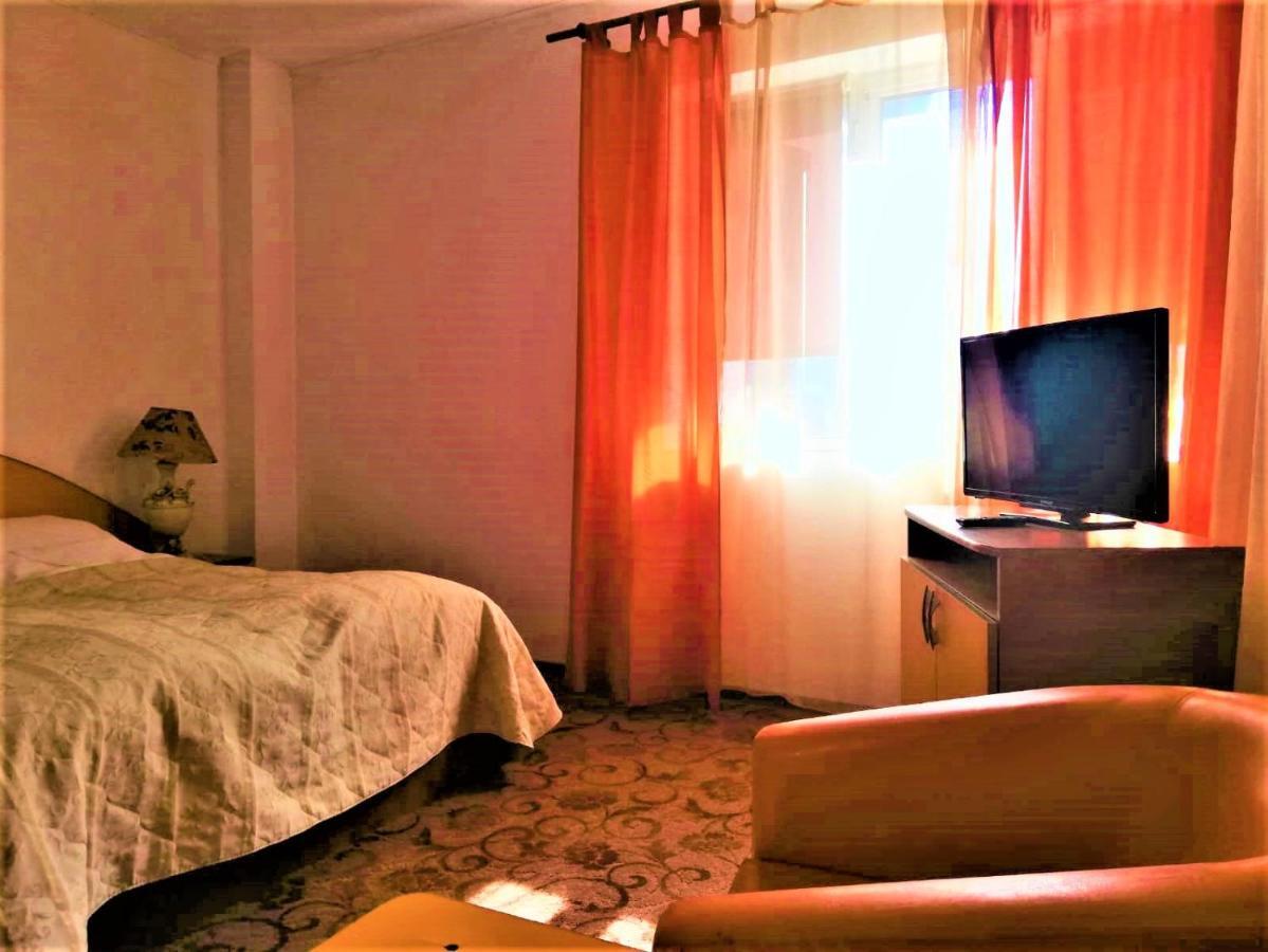 Hotel Dolce Far Niente Брашов Екстер'єр фото